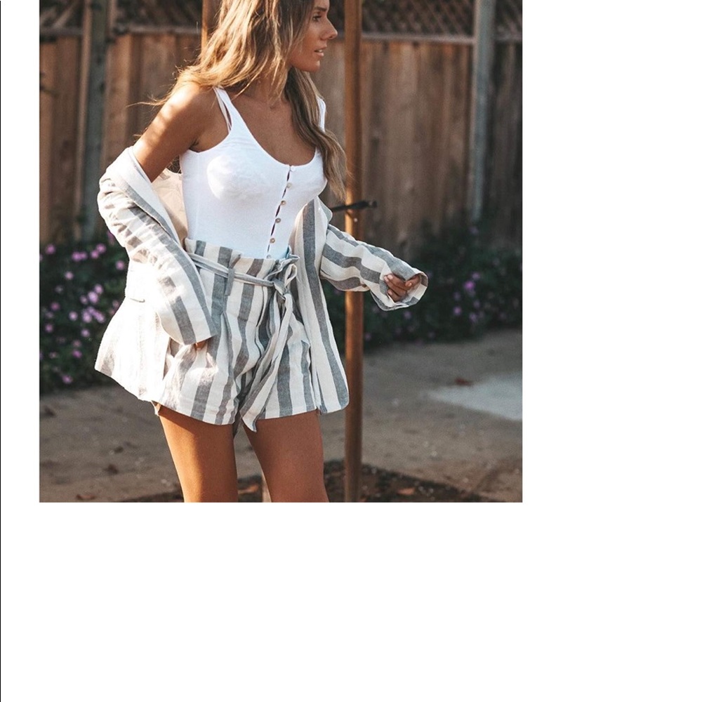 Two piece set - Picture 2 of 4